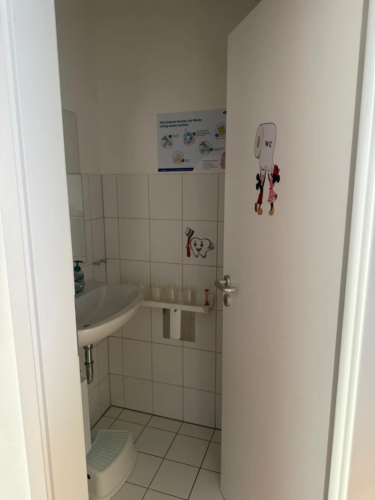 Freundlich eingerichtete Räume für Kinder von 0 bis 3 Jahren in Düsseldorf